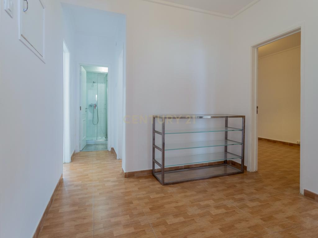 Apartamento T2  - 2 WC's - Almada Centro - Image 22