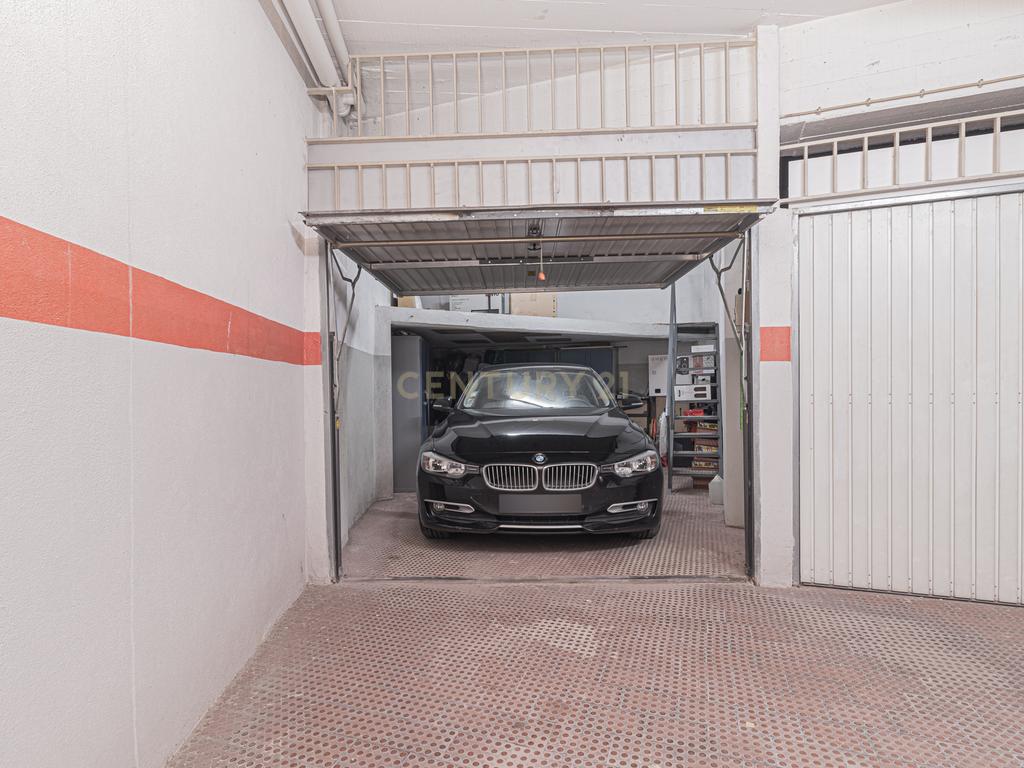 Garagem Box na Costa da Caparica - Excelente Localização e Acessos - Image 2