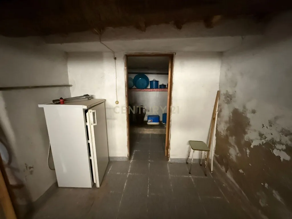 Casa T4 com Jardim e Adega em Vimioso - 53.000€ - Image 19