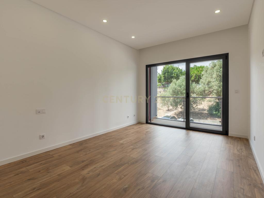 T3 com vista rio, box para 4 carros | Póvoa de Santa Iria - Image 19