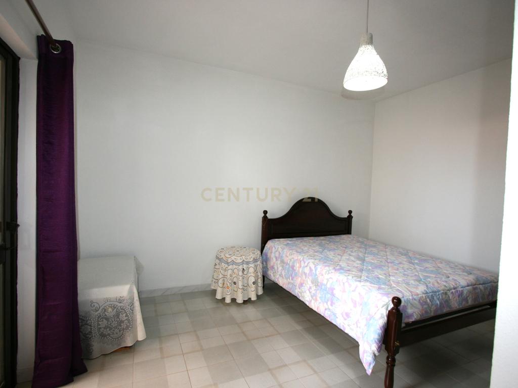 Propriedade de estilo tradicional T3+1, anexo e lote de 8080 m2 em Portela, São Bartolomeu de Messines - Image 23