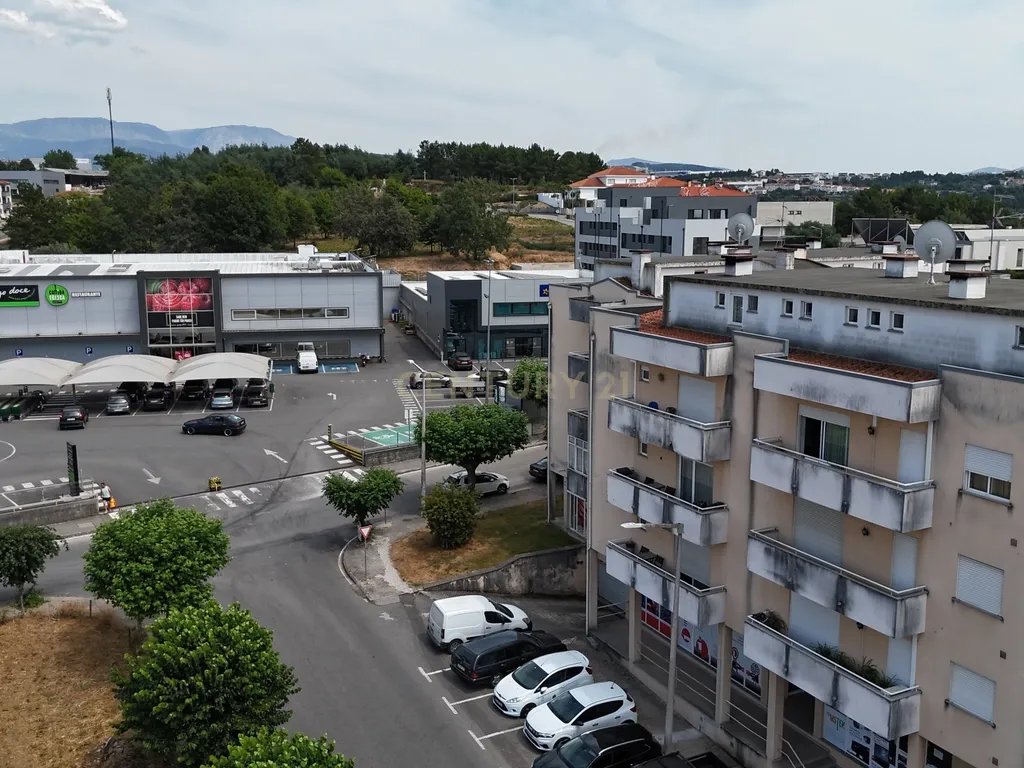 Apartamento T3 com box| Oliveira do Hospital, Coimbra - Image 25