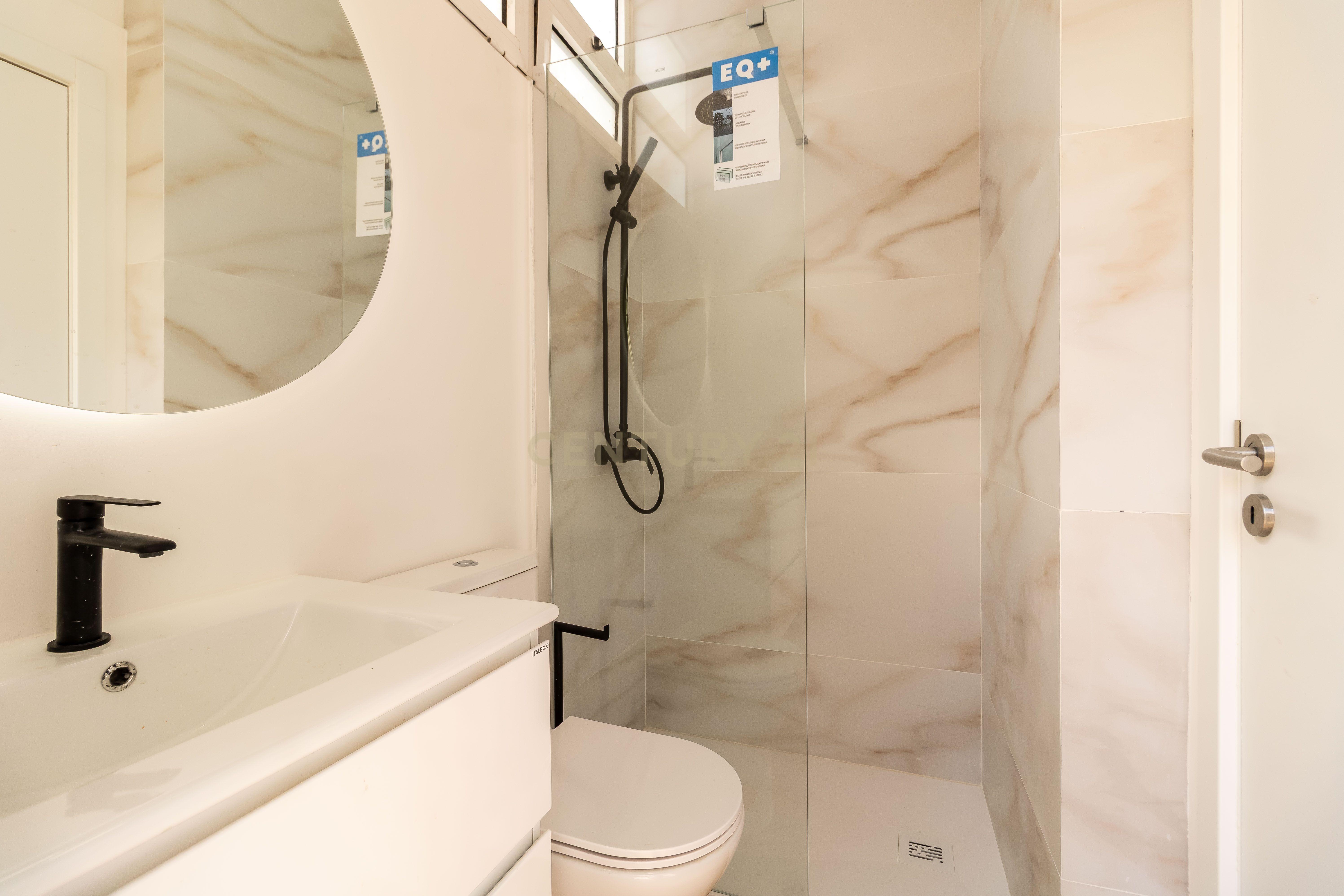 Fotografia 8 de T1 Integralmente remodelado com Logradouro na Estefânia, Lisboa