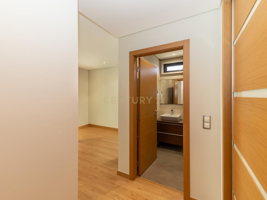Apartamento T3 Com Box - Varandas Montijo - Image 25