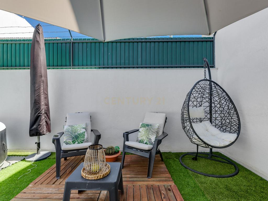 Apartamento T3 com Terraço Privativo e Jacuzzi – Alto da Brandoa            - Image 23