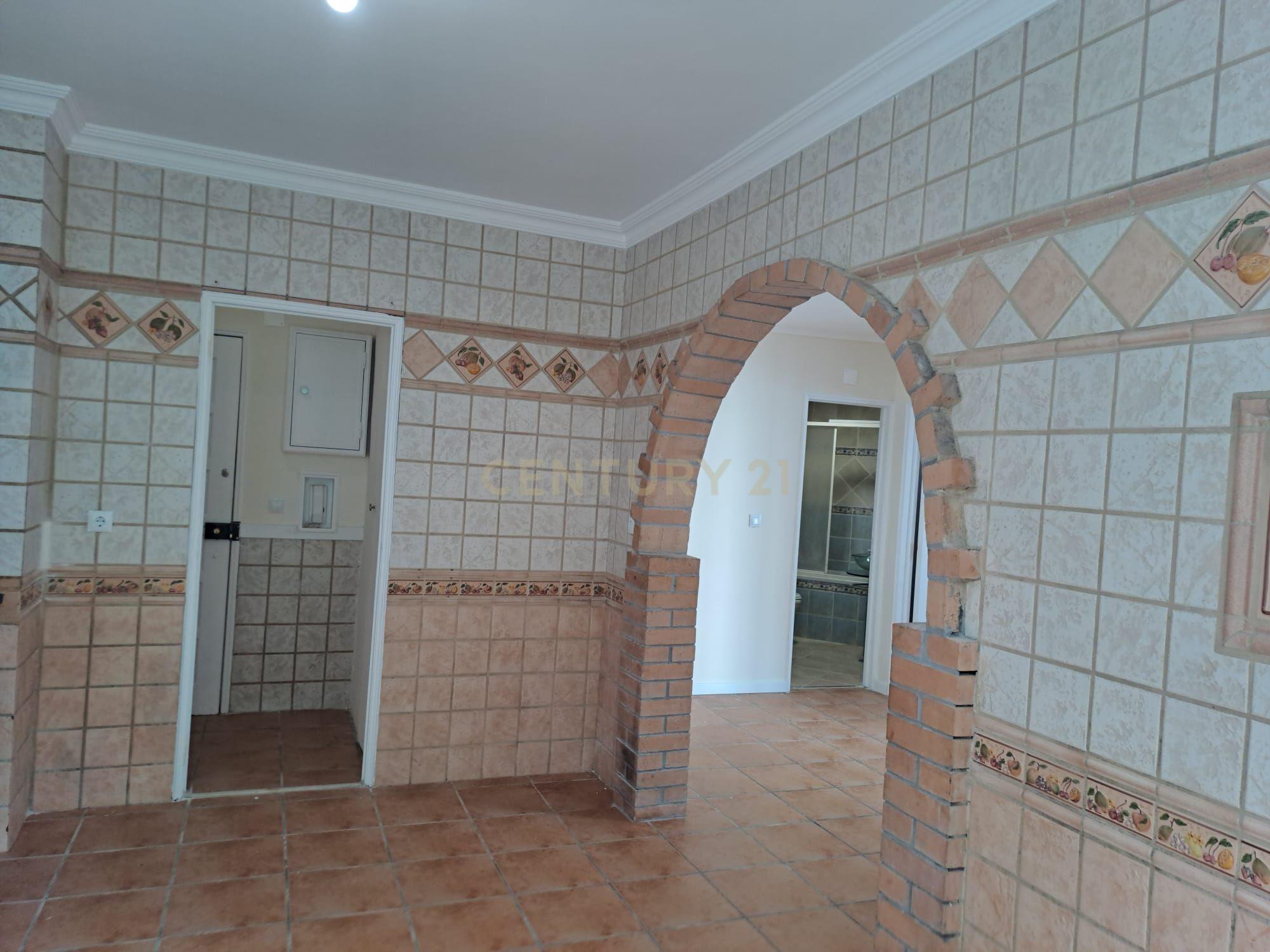 Fotografia 12 de Apartamento T2 - Tapada das Merçês