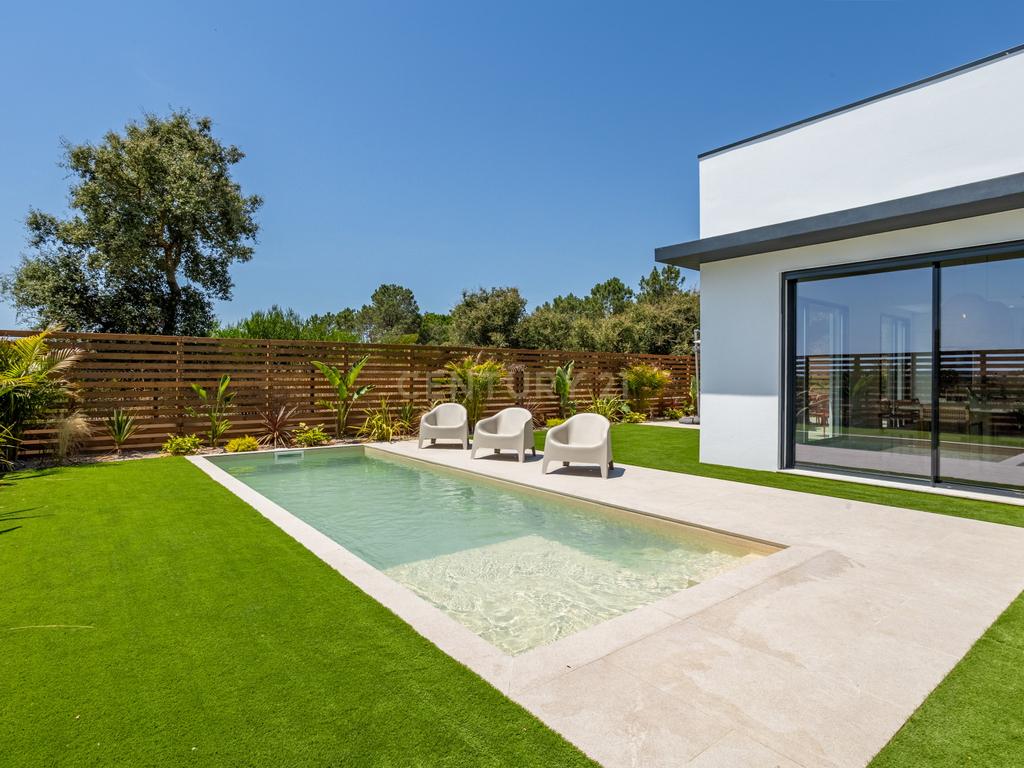 Luxuosa Moradia T4 com Piscina na Lagoa Albufeira, para Arrendamento - Image 11