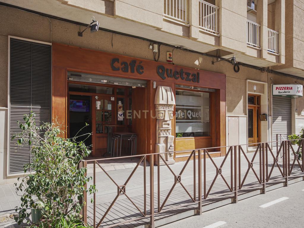 Traspasse de Café Bar totalmente operacional em Torrellano – Pronto para começar! - Image 2