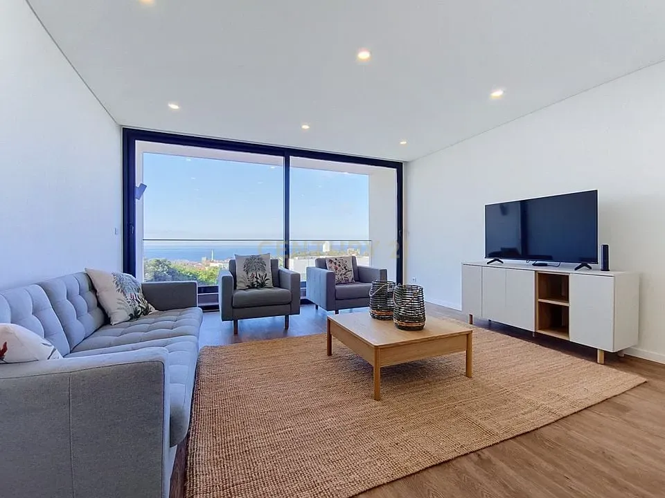 Fotografia 11 de Apartamento T2 Novo Mobilado com Vista Mar – Lagoa | São Miguel