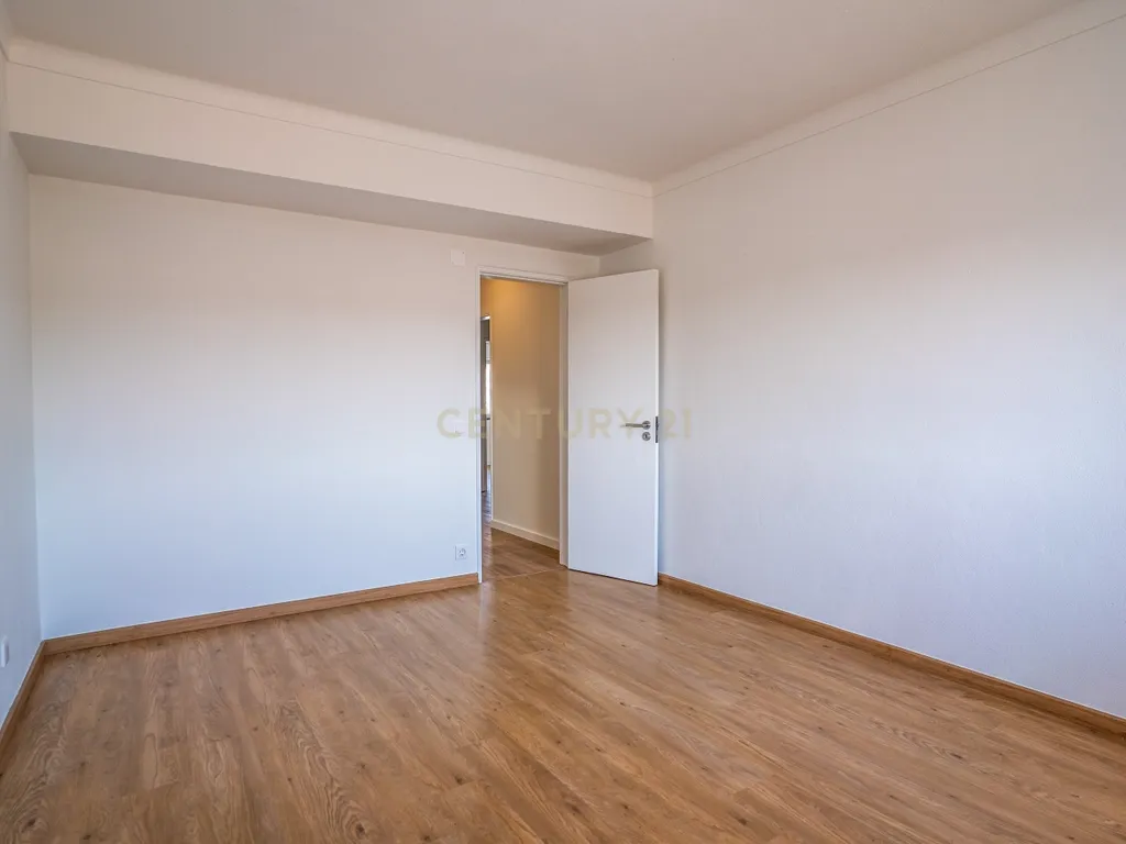 Apartamento T3 | Renovado | Caldas da Rainha - Image 15