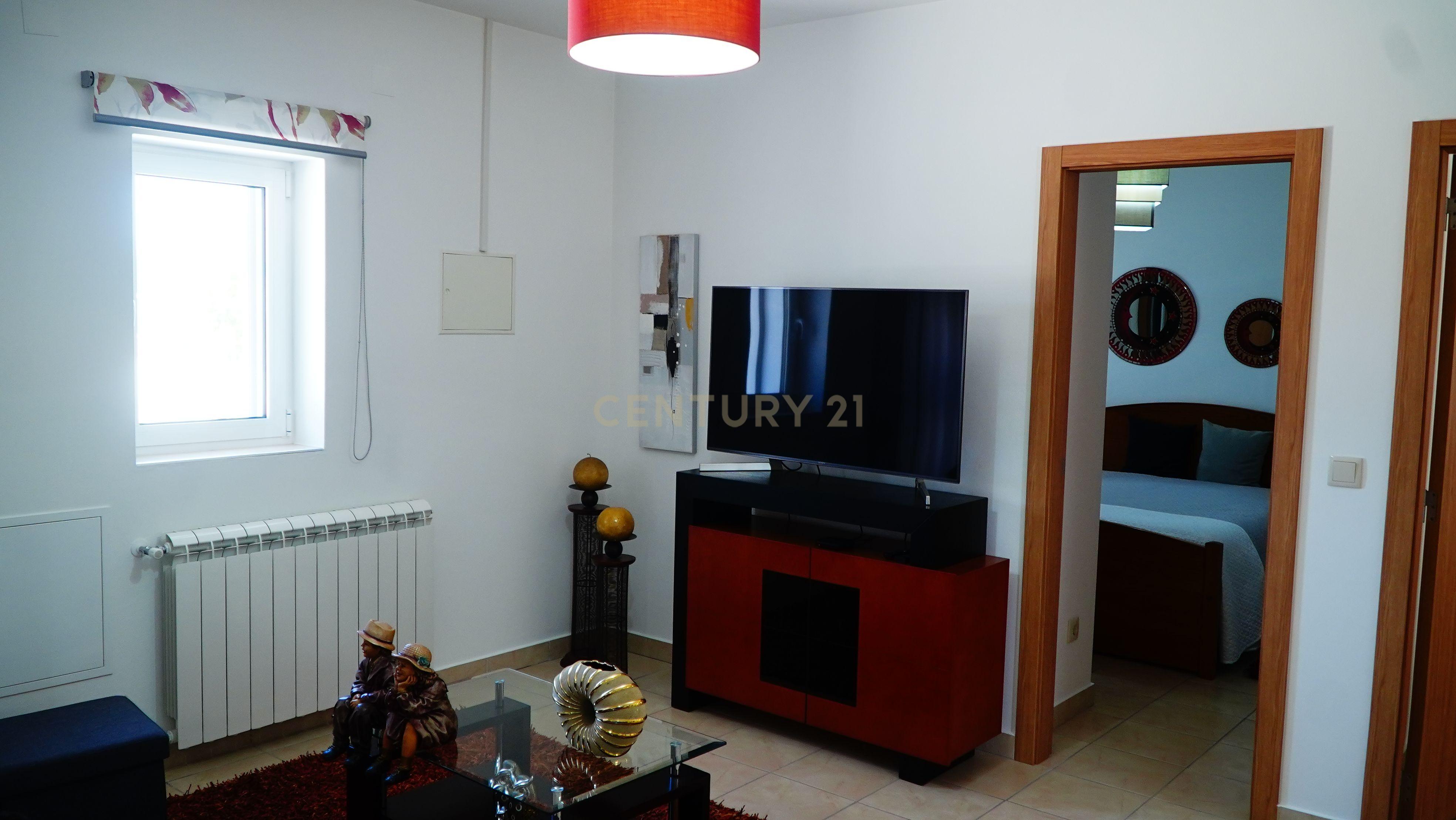 Moradia Renovada em Vieira de Leiria, Marinha Grande - More