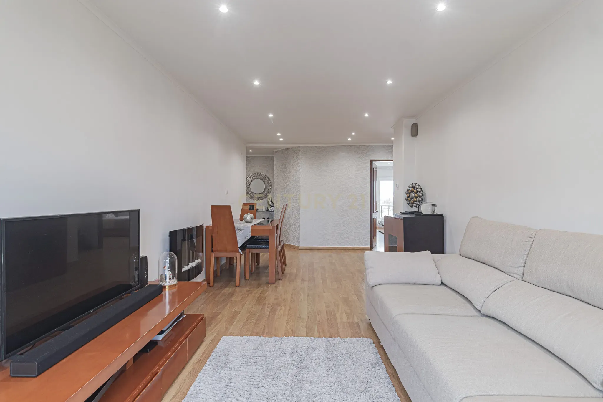 Apartamento T3  - Conforto, espaço e localização Ideal em Vale Figueira - Image 5