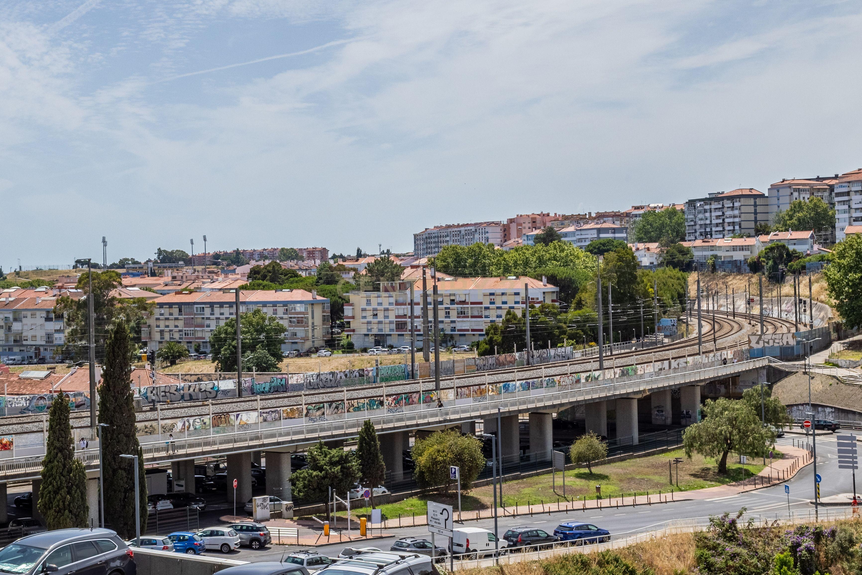 Fotografia 9 de Apartamento T4 em Queluz