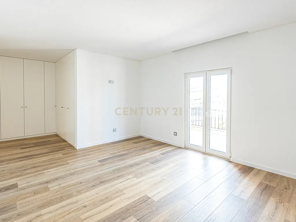 Moradia T6 de Luxo - 924 m² - Piscina - São Pedro da Cadeira - Nova - Image 34