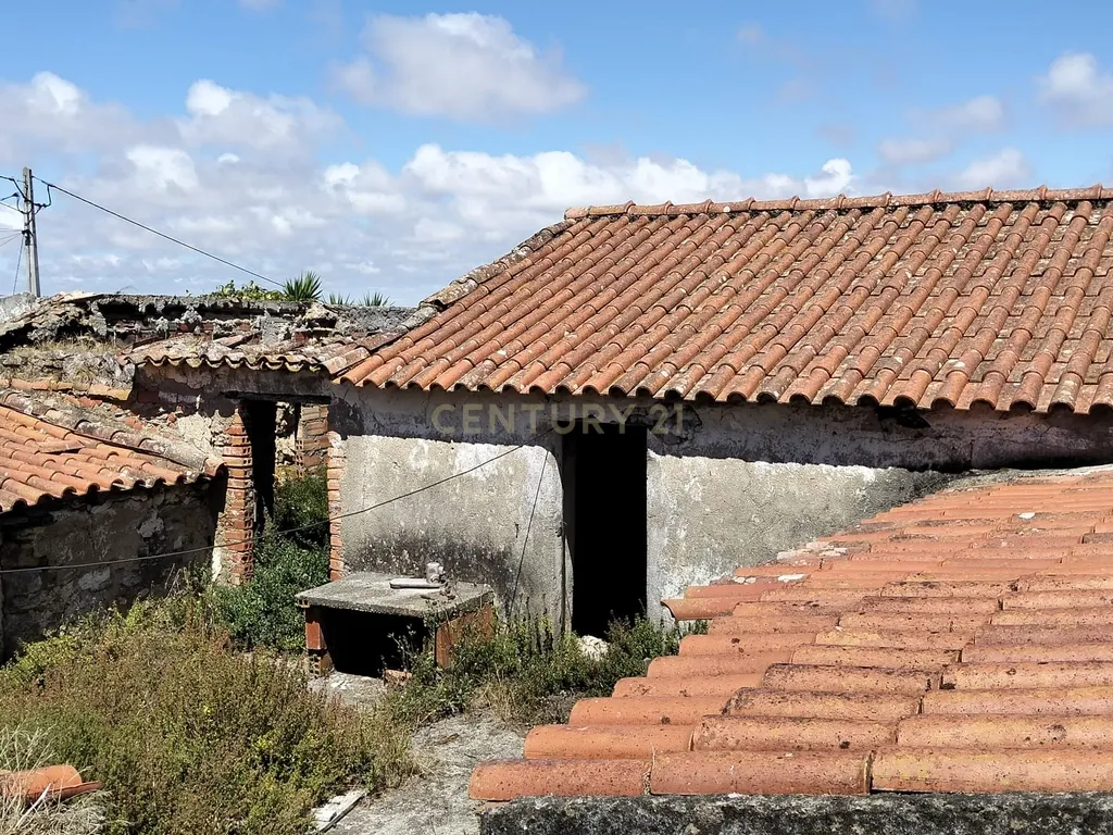 Terreno Urbano para Construção com 190 m² e Projeto Aprovado para Moradia T2 Térrea – São Pedro da Cadeira - Image 5