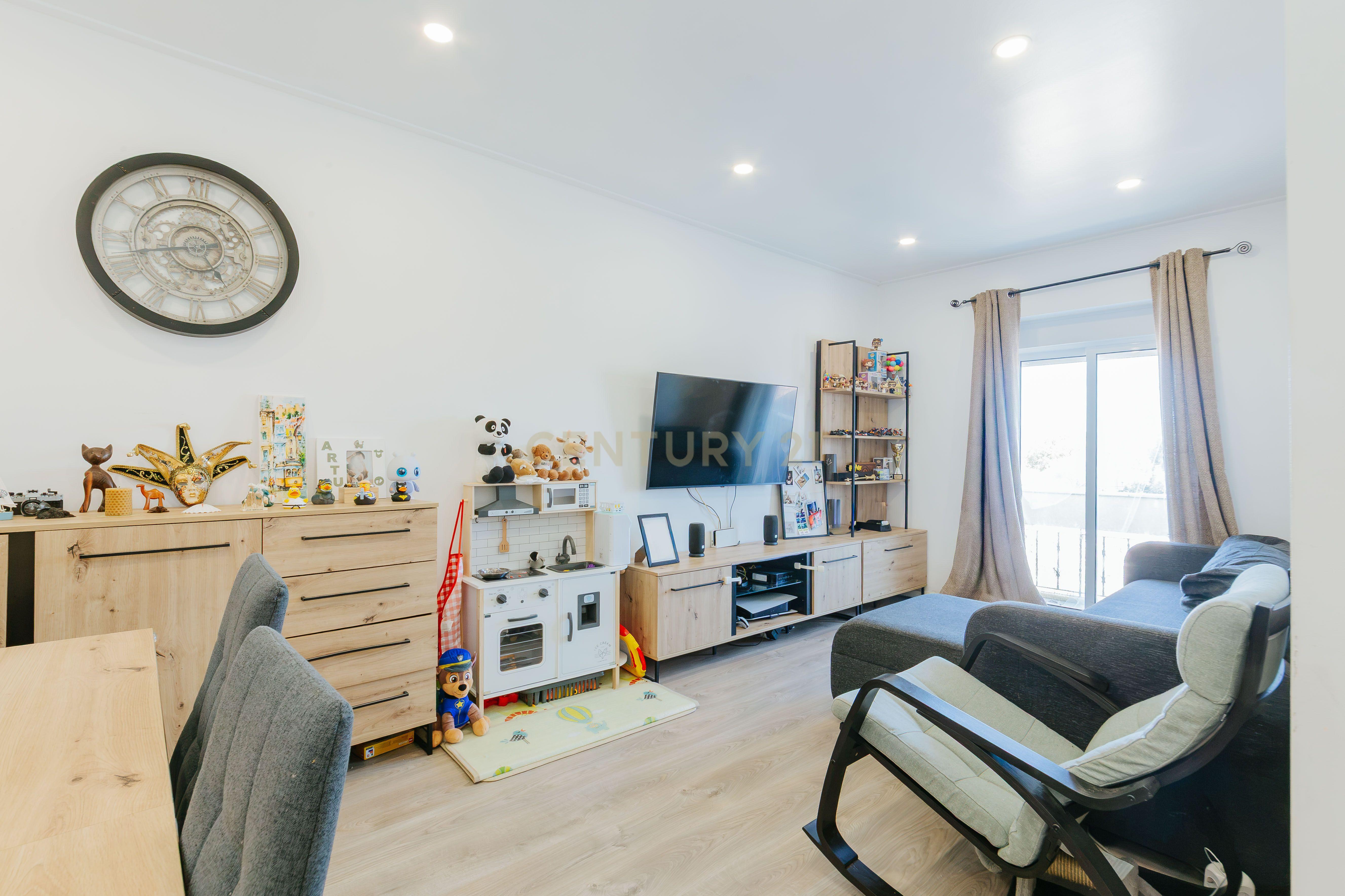 Fotografia 12 de Apartamento T2+1 Renovado em Alhos Vedros