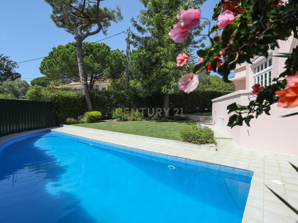Deslumbrante Moradia T4+1 com Vista Mar e Piscina, Monte Estoril - Image 22