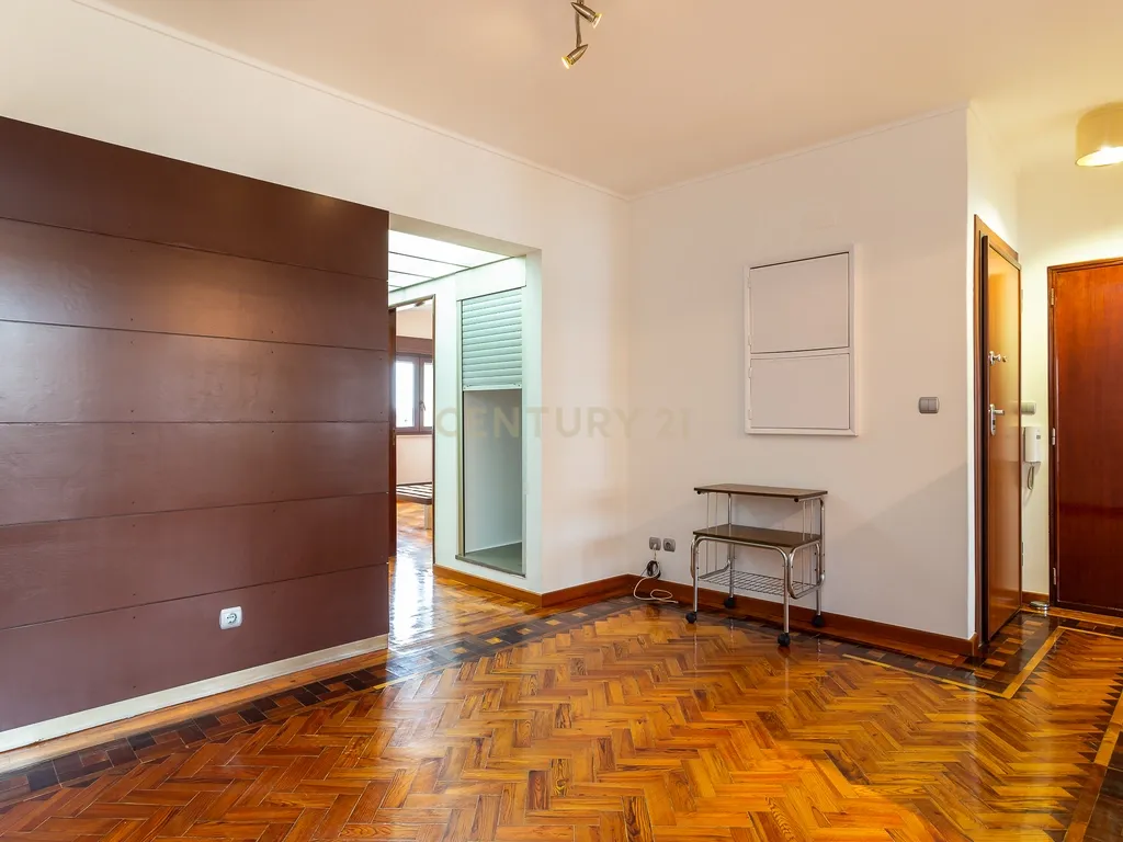 Apartamento T2 em Sacavém, Loures - Oportunidade Única! - Image 11
