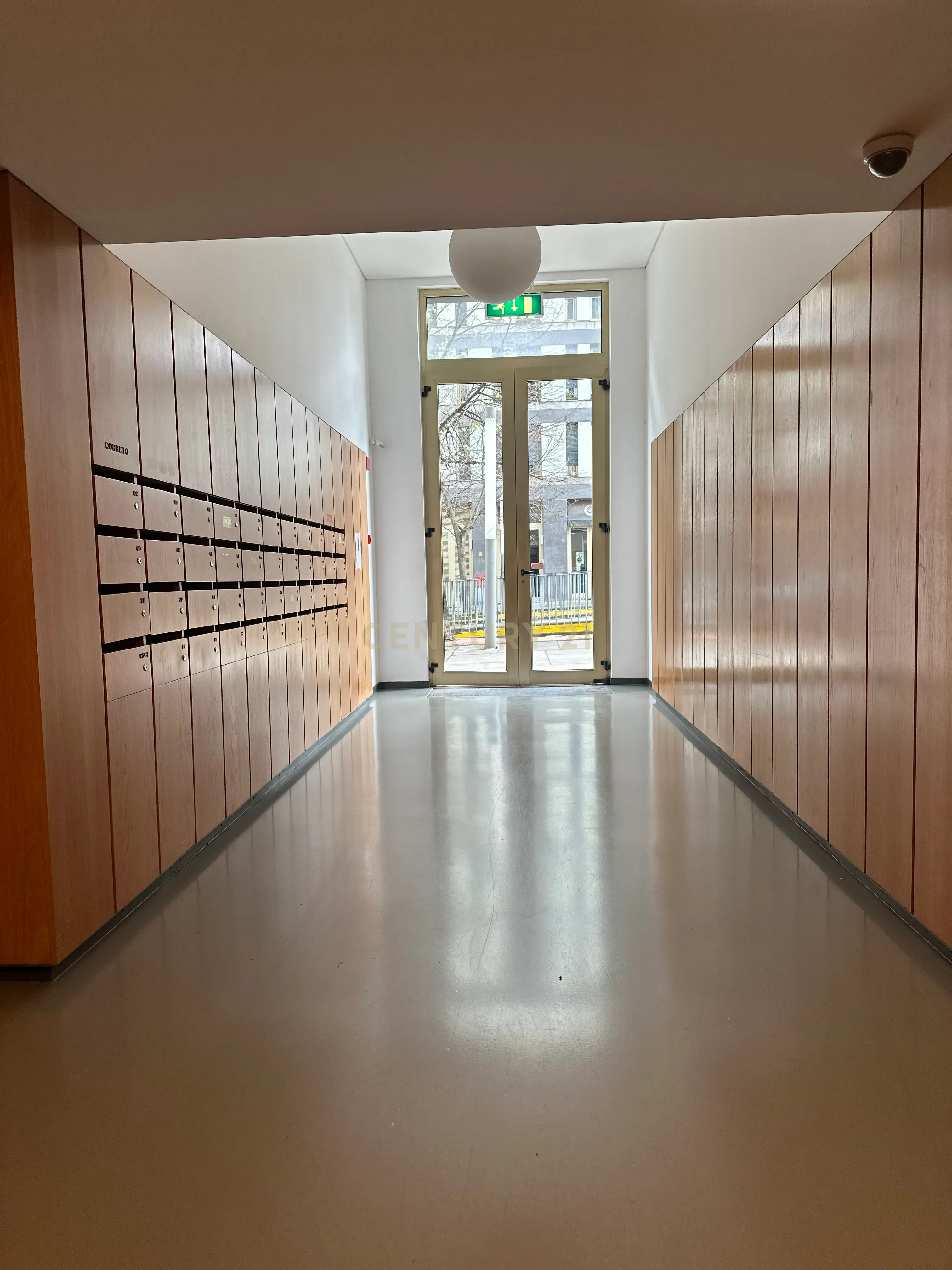 Apartamento T2 com 118m2 para venda nas Avenidas Novas com uma excelente localização proximo da estação de Entrecampos e da Cidade Universitária. - Image 38