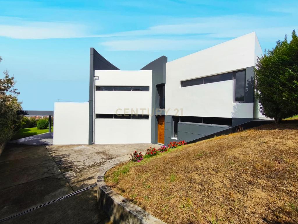 Moradia de Luxo com vista Mar em São Miguel, Açores - Image 19