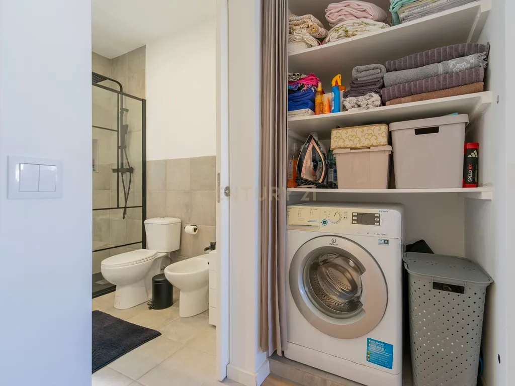 Apartamento T1 com Terraços e Vista Panorâmica em Olhão - Image 14