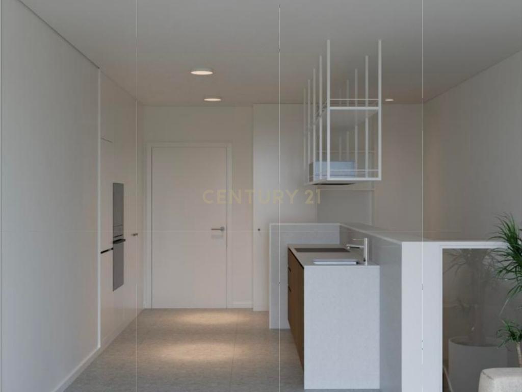 T1 Duplex, a 1 Km do Metro Hosp. São João - Image 6