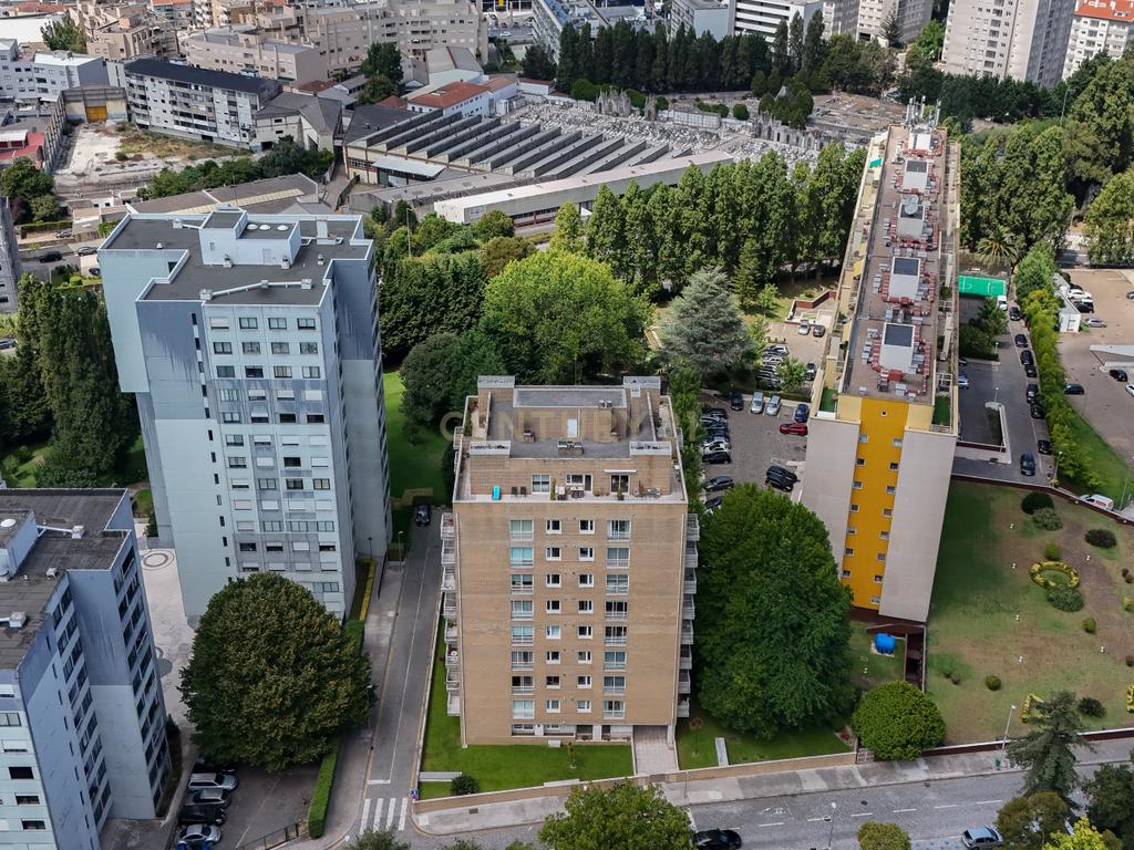 Apartamento T2 para Arrendamento em Lordelo do Ouro, Porto - Image 42