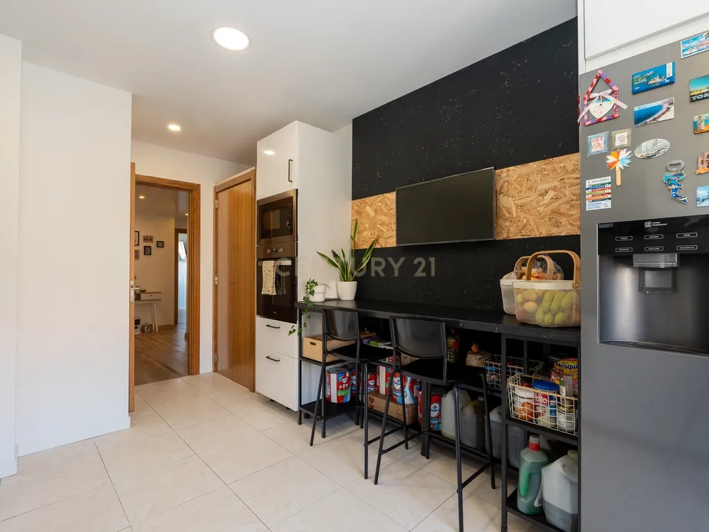 ** ESPECTACULAR APARTAMENTO T2 REMODELADO, NA URBANIZAÇÃO DA ANTA ** - Image 18