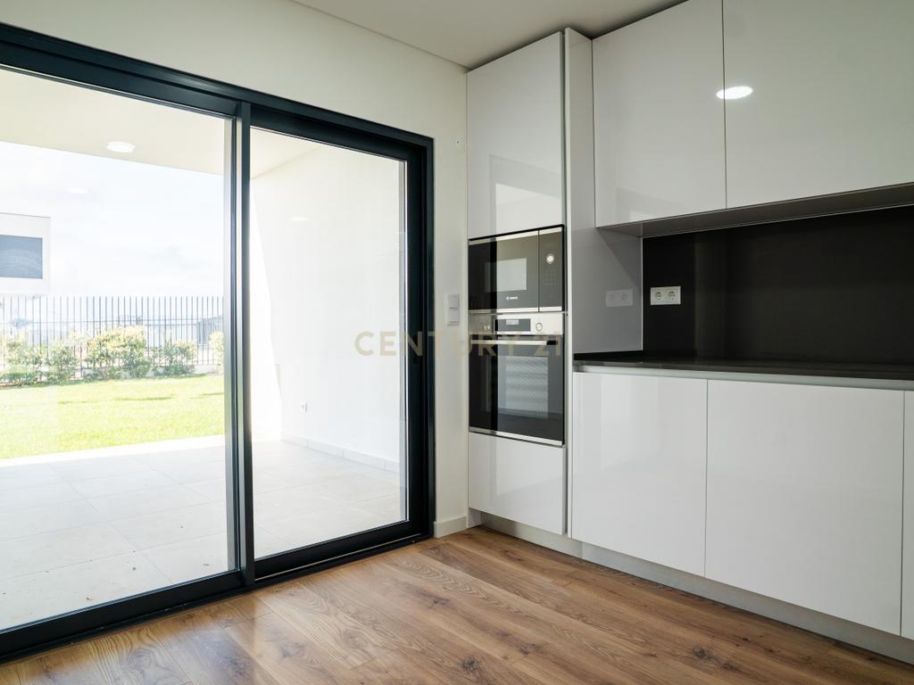 Moradia T4 – Empreendimento Sky City -  Serra de Carnaxide - Image 6