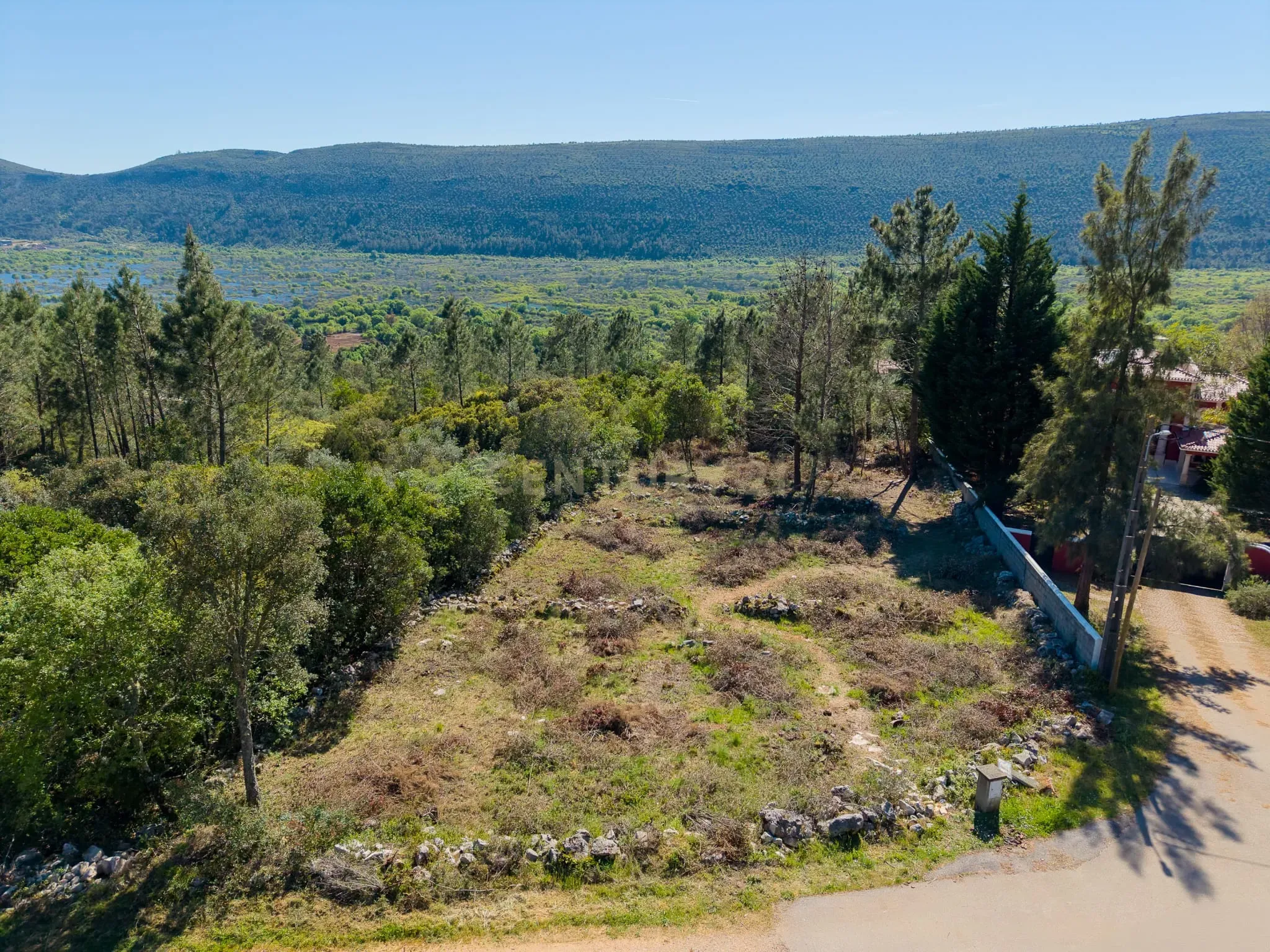 Fotografia 3 de 2880m2 deTerreno - Construa com Vista de Sonho