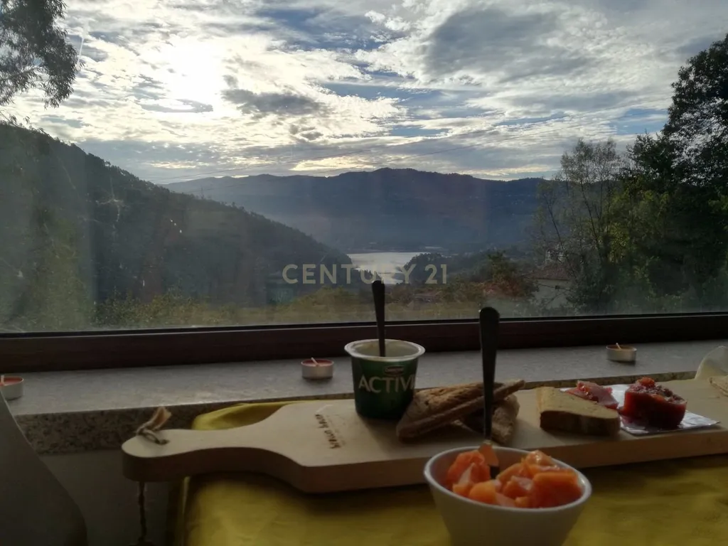Magnífica Propriedade com 3 Apartamentos no Gerês ,Vista Rio - Image 23