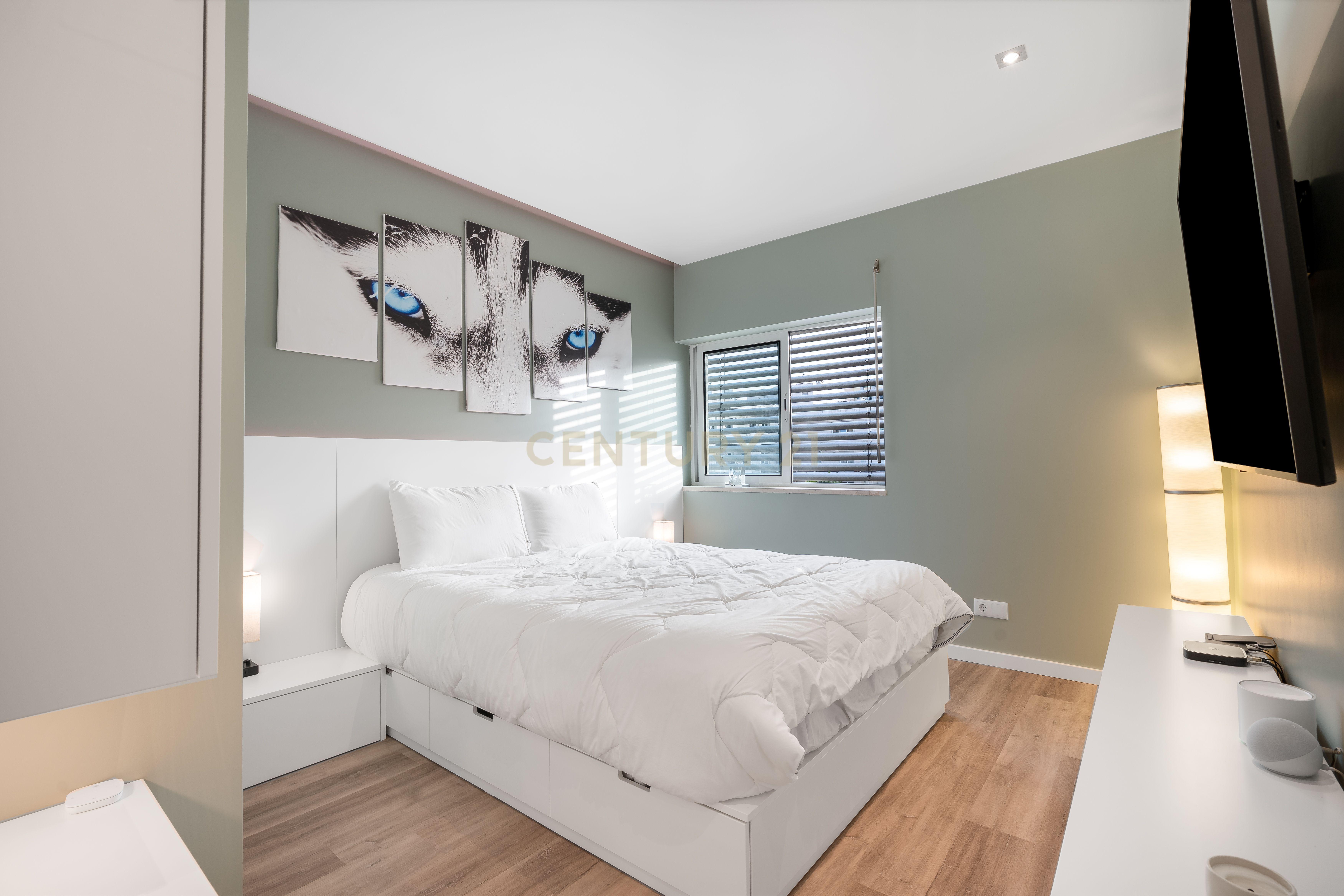Fotografia 3 de Exclusivo Apartamento T4 com Renovação de Charme