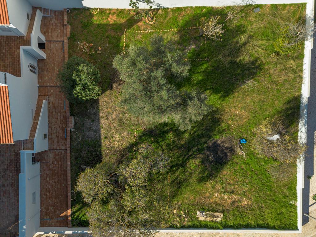 CASA PONTE VELHA – 2 CASAS TOTALMENTE RENOVADAS COM GRANDES JARDINS E VISTAS PANORÂMICAS - Image 8