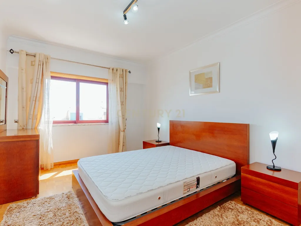 Apartamento T2 para arrendamento na Póvoa de Santa Iria - Image 13