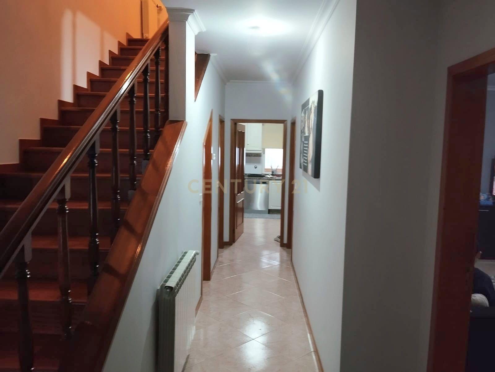 Casa T3 em Fafe com Garagem e Adega - 240.000€ - Image 5