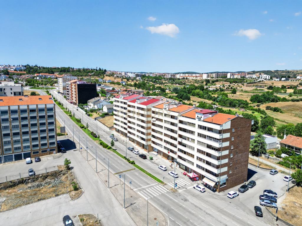 Apartamento T3 em Bragança com Vista Panorâmica - Image 18