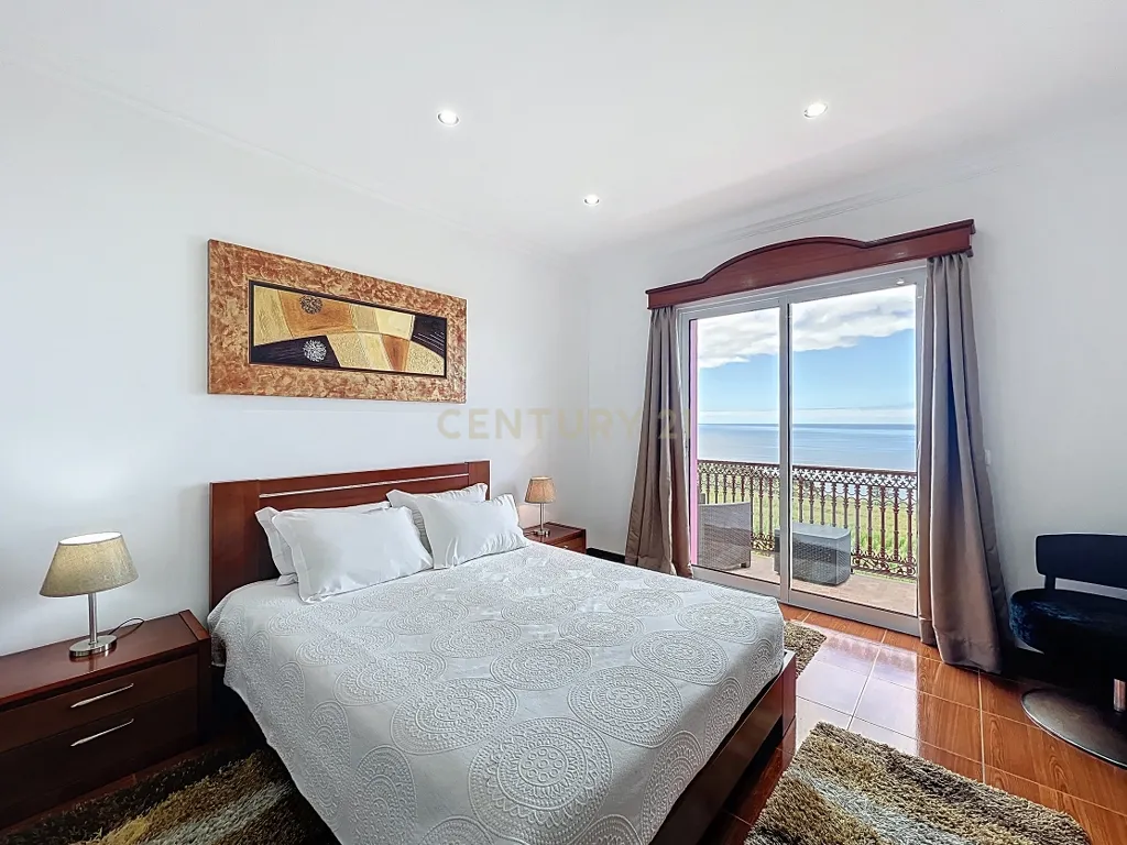 🏡 Moradia Única com Vista Mar — 3 Apartamentos | AL em Funcionamento | Feteiras, Ponta Delgada - Image 41
