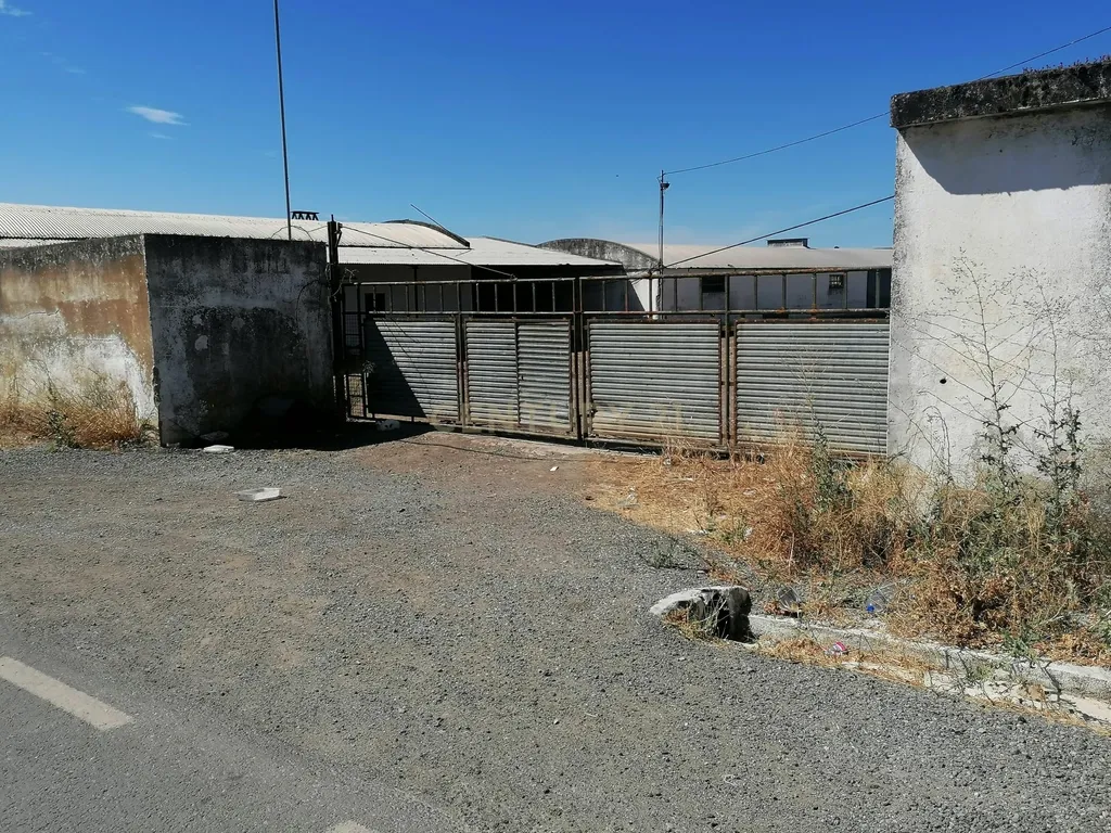 Beja, 2040,150 m2 de Armazéns Diversos instalados em 7190,690 m2 de terrenos Urbanos e ainda 2,5 hectares de terrenos Rústicos - Image 24
