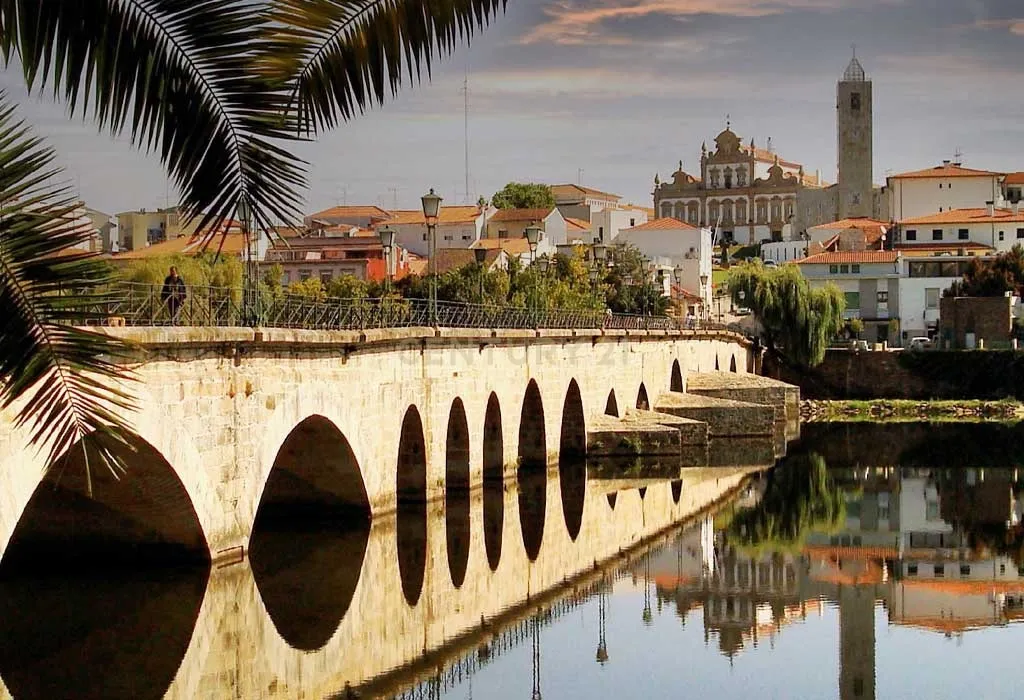 Apartamento T2 com Varanda e Vista Panorâmica em Mirandela - Image 9