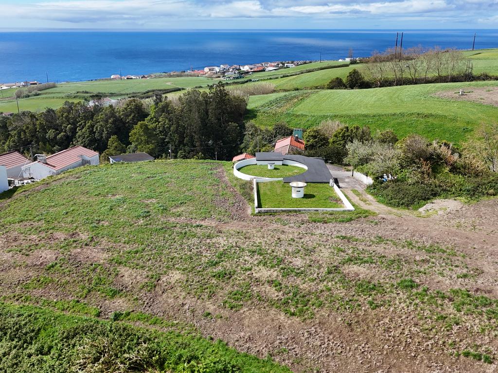 Terreno Urbanizável com Vista Mar e Elevado Potencial Construtivo - Vila Franca do Campo - Image 8