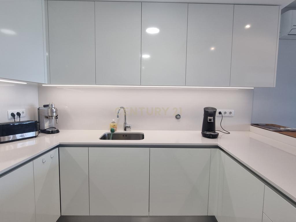 Apartamento de Luxo com Vista Privilegiada sobre o Mar e a Marina de Albufeira  - Image 4