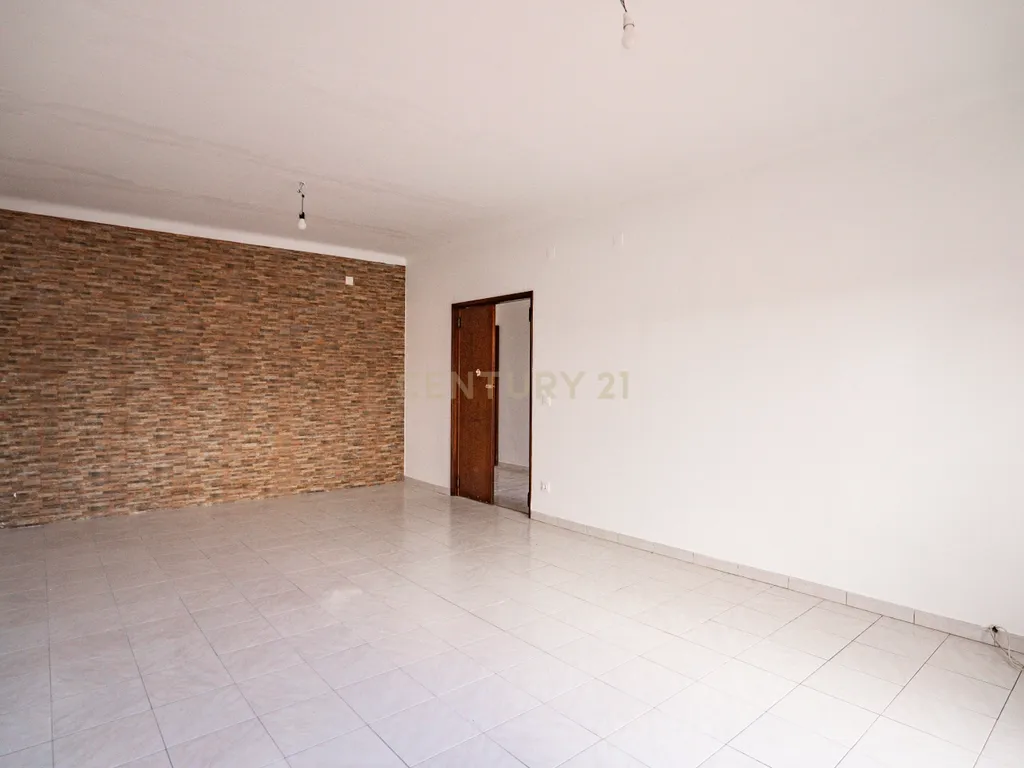 Oportunidade | Moradia T3 com Potencial e Espaços Generosos – Dagorda, Vermelha (Cadaval) - Image 15