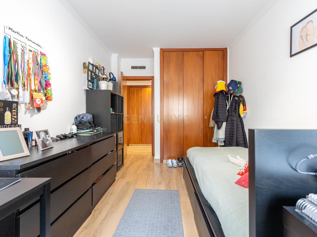 Apartamento T3 com 2 Terraços Gigantes e Vista Rio – A 10 min de Lisboa - Image 22