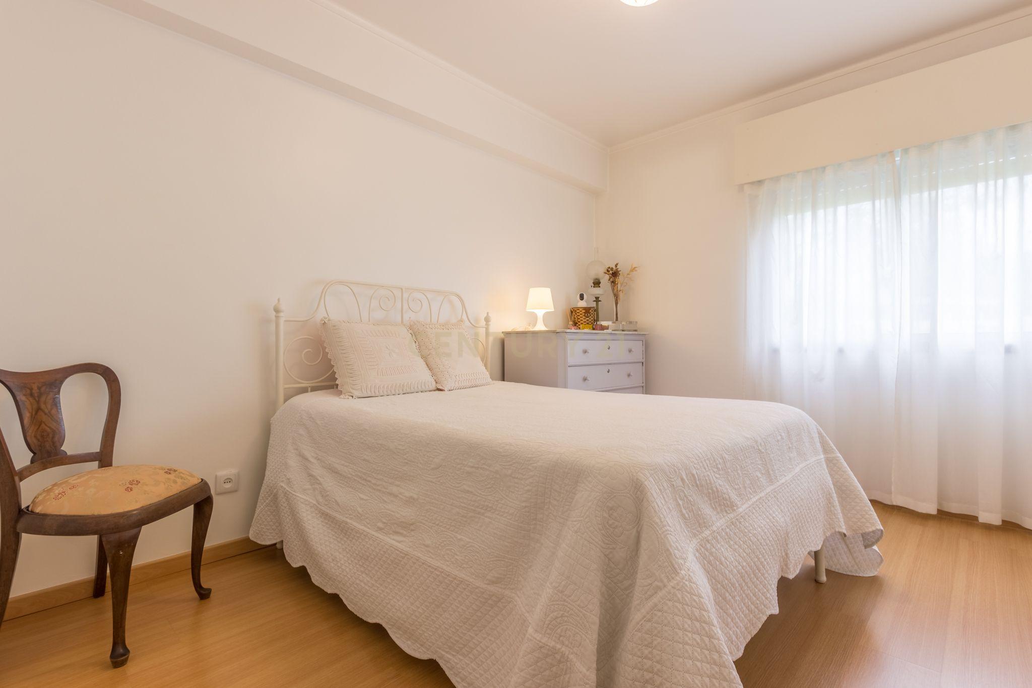 Apartamento T3 - Paço de Arcos - Image 9