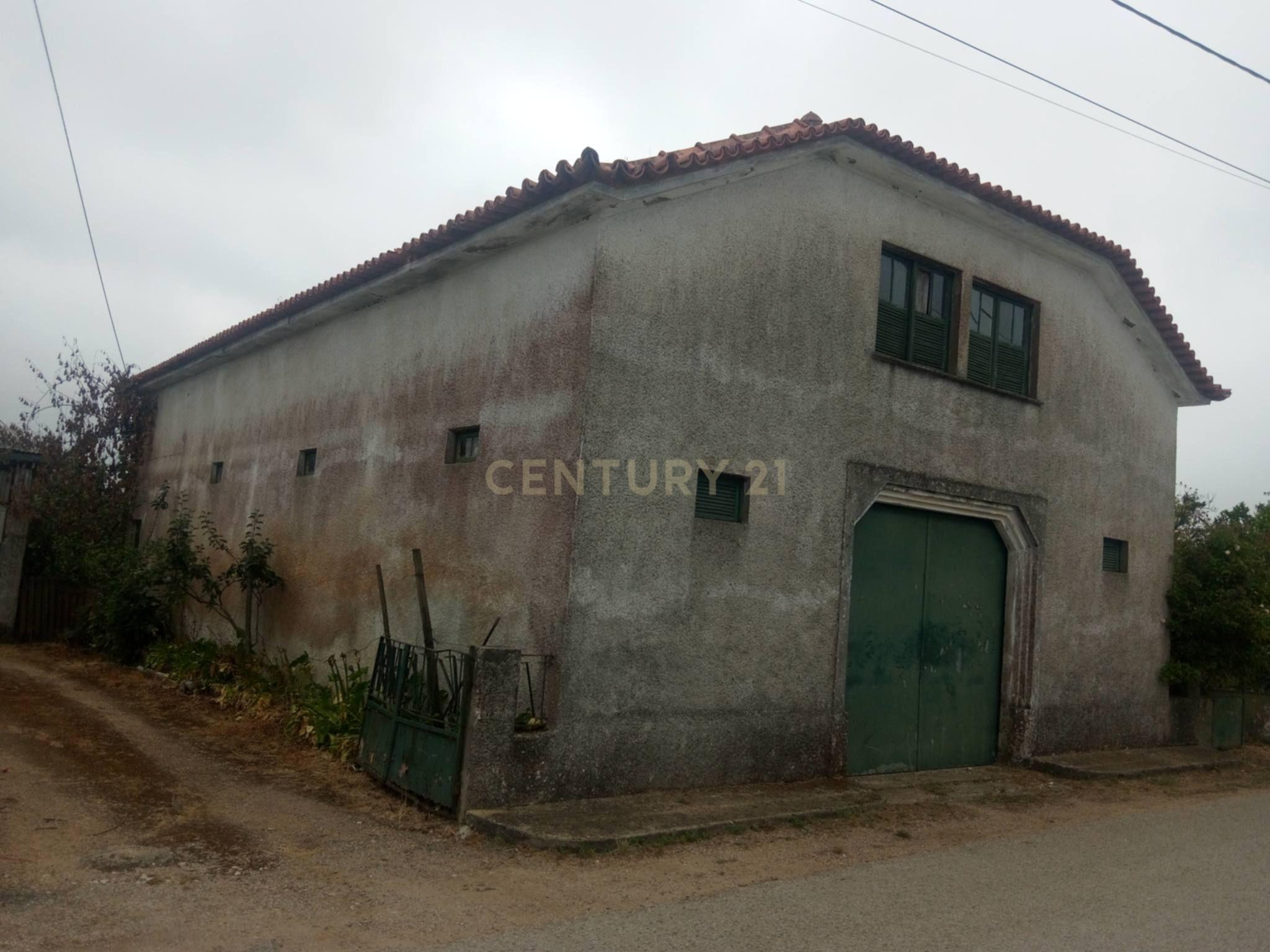 Fotografia 5 de Terreno Urbanizável com 3.115 m² e Armazém de 138 m² | Dois Artigos | Vilarinho do Bairro, Anadia