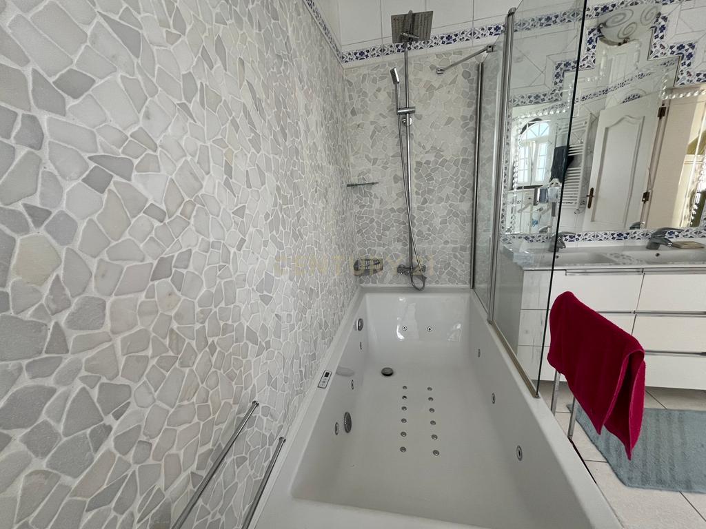Moradia com 5 quartos em Vale Covo, Bombarral, com jardim, piscina, barbecue, adega e várias zonas de lazer - Image 58