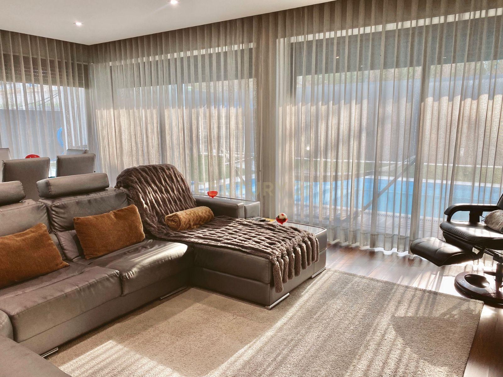 Luxuosa Moradia Isolada T3 em Guimarães com Vista para a Montanha - Image 18