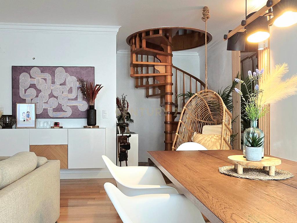 Apartamento Duplex T3 perto do mar na Caparica — Conforto, Elegância, Proximidade da Natureza e Estilo de Vida Descontraído - Image 17