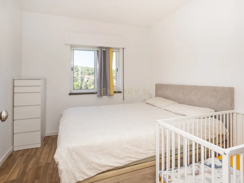 Apartamento T3 Remodelado em São Domingos de Benfica | 2 WC - Image 10