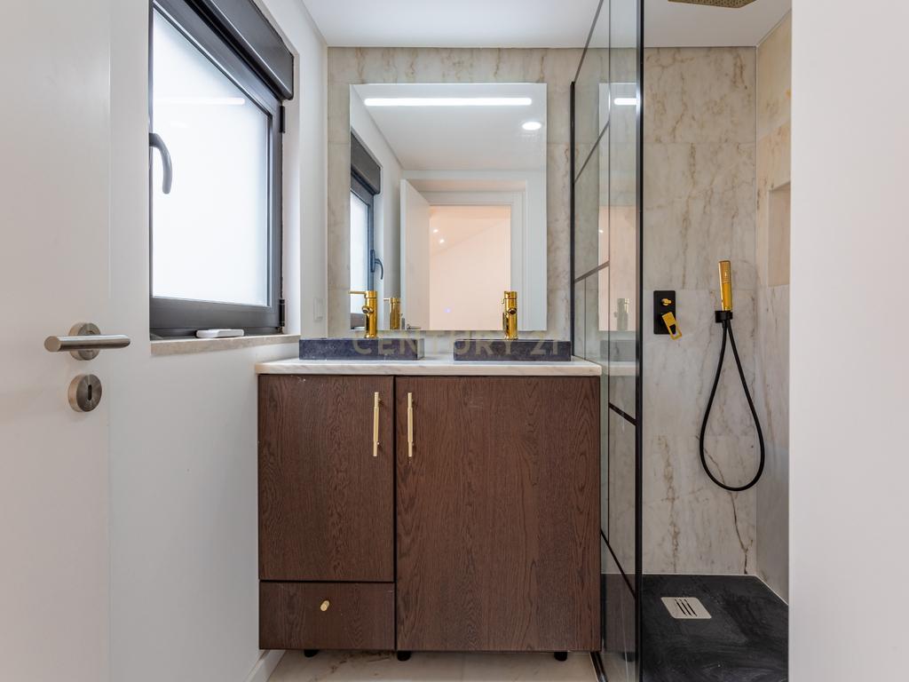 Moradia totalmente renovada no coração de Lisboa, com 4 suites - Image 25